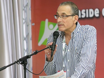 אנשים יכולים לצאת לבד למלון, הם צריכים רווחה שרואה אותם ד"ר גדי רביד - כנס הרווחה השנתי 2015