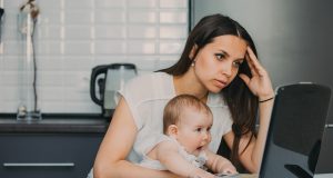 אסור להעסיק עובדת בחופשת הלידה גם אם היא עצמה מבקשת לעבוד בתקופה זו