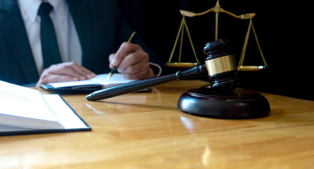 Judge,Lawyer,Gavel,Work,In,Office,With,Balance,In,Law