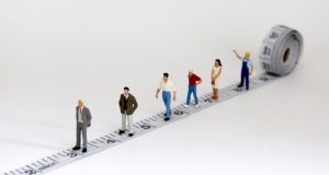 איך יכולה AI לזהות את התרומה הספציפית של כל עובד לצוות ולארגון