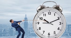 מחקר: עובדים עם עודף זמן פנוי עשויים להזיק לארגון שלכם עודף זמן פנוי בעבודה