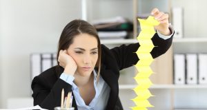 4 דרכי פעולה של ארגונים שמדכאות את המוטיבציה של העובדים