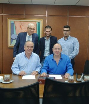 תמונה ממעמד החתימה על ההסכם תמונה ממעמד החתימה על ההסכם. באדיבות דוברות ההסתדרות